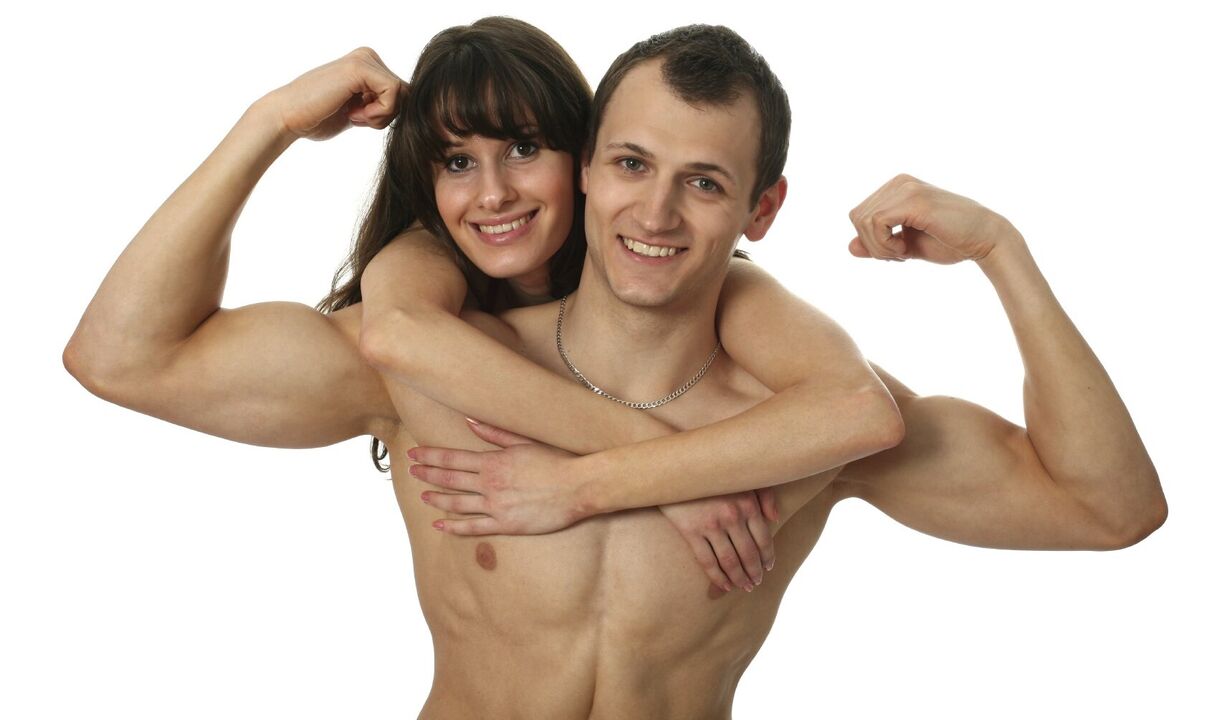 Женщина с мужчиной с увеличением пениса